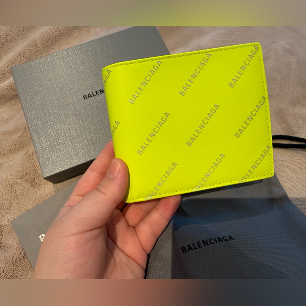 Balenciaga Neon green Repeating Logo Bifold Wallet - Picture 2 of 9